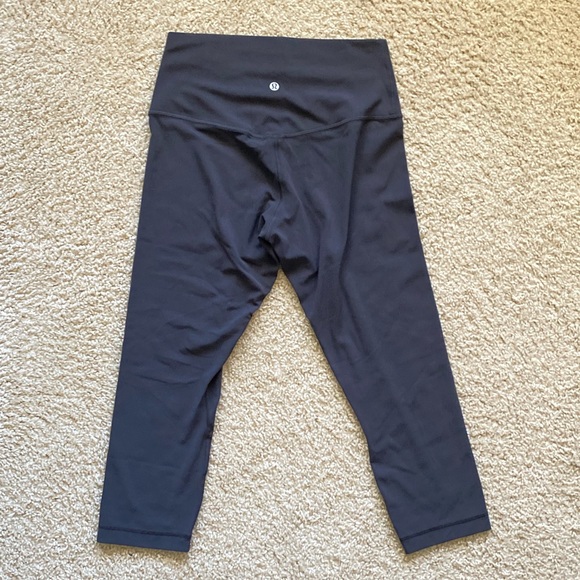 SoulCycle x Lululemon Crop Tights Leggings Sz 8 - Picture 2 of 6